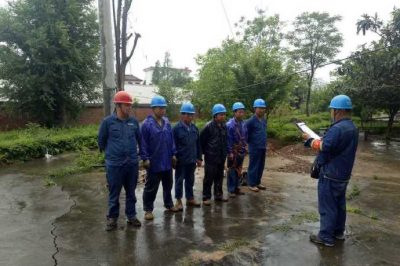 勉縣供電公司對(duì)清明貧困村電力線路設(shè)施進(jìn)行徹底改造 勉縣供電公司對(duì)清明貧困村電力線路設(shè)施進(jìn)行徹底改造