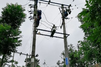 勉縣供電公司對老舊開關(guān)刀閘進行更換 勉縣供電公司對老舊開關(guān)刀閘進行更換