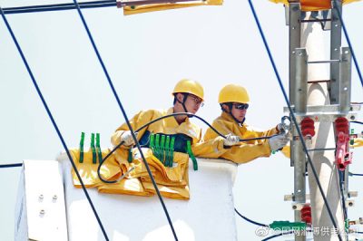 淄博供電公司組織電纜挖斷故障進行搶修 淄博供電公司組織電纜挖斷故障進行搶修