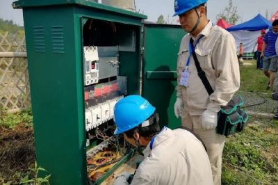 溧水供電公司為藍莓節(jié)開幕保駕護航 溧水供電公司為藍莓節(jié)開幕保駕護航