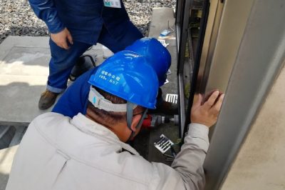 500千伏陸橋變對線路匯控柜進行防潮防凝露改造 500千伏陸橋變對線路匯控柜進行防潮防凝露改造