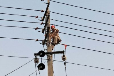 金湖縣供電公司組織人員改造電網(wǎng) 金湖縣供電公司組織人員改造電網(wǎng)