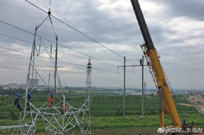 跨鐵路線路改造 留出距離保安全 跨鐵路線路改造 留出距離保安全