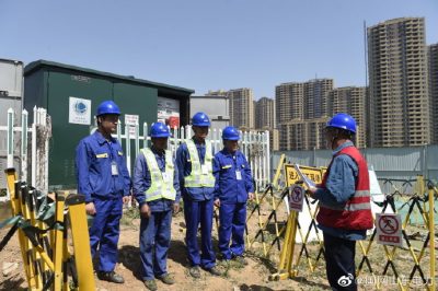 歷城供電公司完成900千伏安箱式變電站的送電任務 歷城供電公司完成900千伏安箱式變電站的送電任務