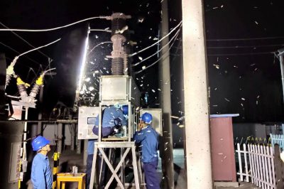 陽谷供電公司搶修35千伏張秋站1號主變高壓側(cè)開關(guān) 陽谷供電公司搶修35千伏張秋站1號主變高壓側(cè)開關(guān)