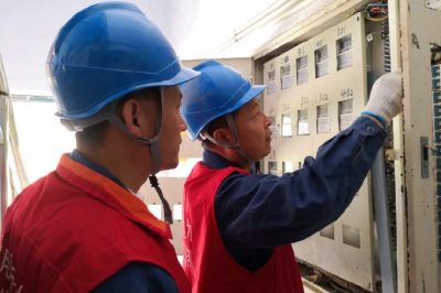 泊頭供電公司對(duì)停電小區(qū)進(jìn)行搶修 泊頭供電公司對(duì)停電小區(qū)進(jìn)行搶修