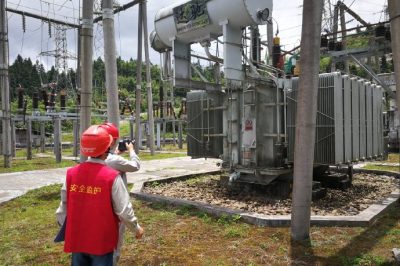邵陽(yáng)變電檢修公司對(duì)市區(qū)、新寧、邵東的重要變電站進(jìn)行現(xiàn)場(chǎng)保電工作
