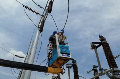 開展110kV變電站相關(guān)設(shè)備過溫消缺工作,保障設(shè)備在高溫天氣安全穩(wěn)定運(yùn)行 開展110kV變電站相關(guān)設(shè)備過溫消缺工作,保障設(shè)備在高溫天氣安全穩(wěn)定運(yùn)行