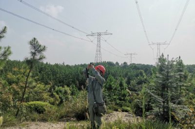 湖北送變電工程公司巡檢塔桿確保線路安全穩(wěn)定運(yùn)行 湖北送變電工程公司巡檢塔桿確保線路安全穩(wěn)定運(yùn)行
