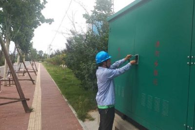 韓城供電公司線路專責(zé)對(duì)轄區(qū)環(huán)網(wǎng)柜認(rèn)真巡視 韓城供電公司線路專責(zé)對(duì)轄區(qū)環(huán)網(wǎng)柜認(rèn)真巡視