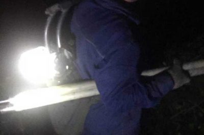 使用絕緣桿合上架在桿頂?shù)?0千伏雙聯(lián)支線絲具 使用絕緣桿合上架在桿頂?shù)?0千伏雙聯(lián)支線絲具