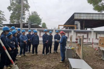 110千伏中回線進(jìn)行更換老舊、損傷的耐張金具檢修改造