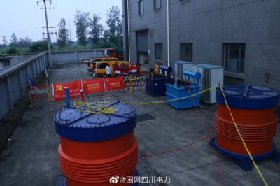 國(guó)網(wǎng)成都供電公司:變電檢修工區(qū)“007”大截面超長(zhǎng)電纜耐壓攻堅(jiān)戰(zhàn)現(xiàn)場(chǎng) 國(guó)網(wǎng)成都供電公司:變電檢修工區(qū)“007”大截面超長(zhǎng)電纜耐壓攻堅(jiān)戰(zhàn)現(xiàn)場(chǎng)