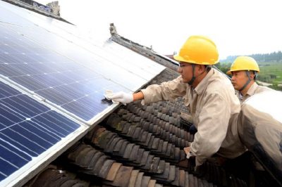 檢查客戶光伏發(fā)電裝置，積極推動(dòng)分布式電源安全健康發(fā)展