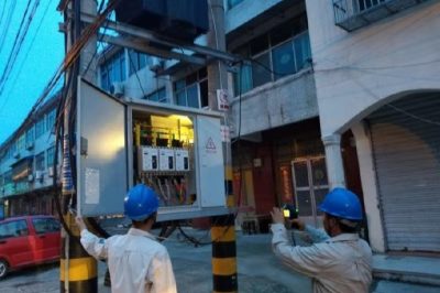 淮安供電營業(yè)部對轄區(qū)內(nèi)負載較大的62臺重點配變逐一進行“體檢” 淮安供電營業(yè)部對轄區(qū)內(nèi)負載較大的62臺重點配變逐一進行“體檢”