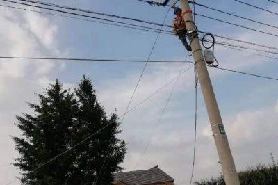 淮安漣水縣供電公司:暴風(fēng)雨后忙檢修 淮安漣水縣供電公司:暴風(fēng)雨后忙檢修