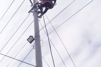 登桿調(diào)整10千伏薛宋線腰莊臺區(qū)負(fù)荷偏相平衡三項(xiàng)負(fù)荷