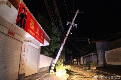 柏鄉(xiāng)供電公司全力搶修大風(fēng)導(dǎo)致故障 柏鄉(xiāng)供電公司全力搶修大風(fēng)導(dǎo)致故障