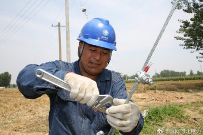國網(wǎng)海興縣供電公司：冒高溫忙改造，強(qiáng)配網(wǎng)保供電