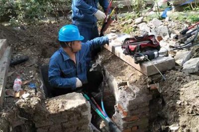 故障搶修保市民清涼度夏 故障搶修保市民清涼度夏