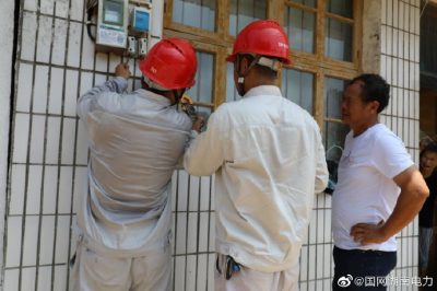 西洞庭供電公司開展配電線路設備特巡、帶電作業(yè)、紅外測溫、主動搶修等工作