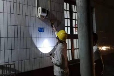 耒陽供電公司在馬水鎮(zhèn)山田村4組進行用電檢查 耒陽供電公司在馬水鎮(zhèn)山田村4組進行用電檢查