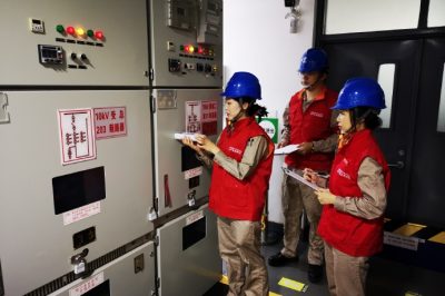 凌莊子變電站進行帶電檢測工作 凌莊子變電站進行帶電檢測工作