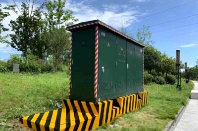 漢中供電公司組織對轄區(qū)環(huán)網柜進行消缺并粉刷新油漆 漢中供電公司組織對轄區(qū)環(huán)網柜進行消缺并粉刷新油漆