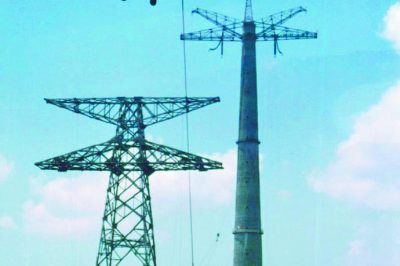 1987年:我國首次應(yīng)用直升機(jī)牽引纜繩開展過江放線 1987年:我國首次應(yīng)用直升機(jī)牽引纜繩開展過江放線