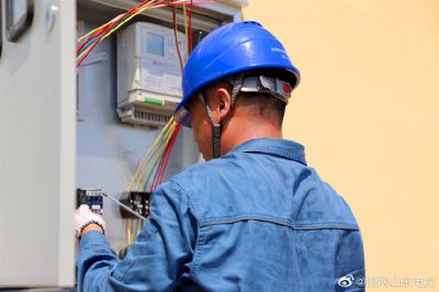 10千伏黃家線新裝630千伏安箱變計量裝置一臺 10千伏黃家線新裝630千伏安箱變計量裝置一臺