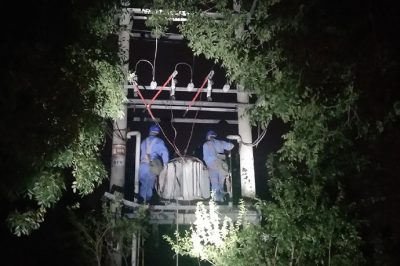 挑燈夜戰(zhàn)10千伏二棉變架原630千伏安變壓器中相套管故障 挑燈夜戰(zhàn)10千伏二棉變架原630千伏安變壓器中相套管故障