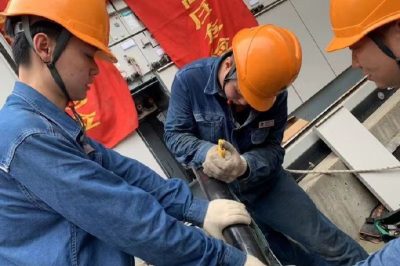 亮麗送變電在三橋崇智路萬科金色悅庭進行新投環(huán)網(wǎng)室作業(yè) 亮麗送變電在三橋崇智路萬科金色悅庭進行新投環(huán)網(wǎng)室作業(yè)