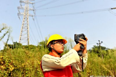 重慶市區(qū)供電公司戶外巡線保電網(wǎng)安全度夏 重慶市區(qū)供電公司戶外巡線保電網(wǎng)安全度夏