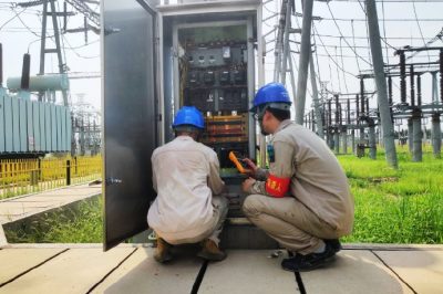 古林220千伏變電站檢查端子箱封堵情況與加熱驅(qū)潮裝置運(yùn)行工況 古林220千伏變電站檢查端子箱封堵情況與加熱驅(qū)潮裝置運(yùn)行工況