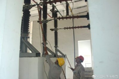 110千伏獅子山變電站完成1號 2號主變轉(zhuǎn)檢修的操作 110千伏獅子山變電站完成1號 2號主變轉(zhuǎn)檢修的操作