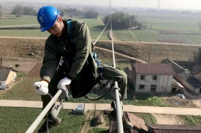 電線上為什么有很多小錘錘？