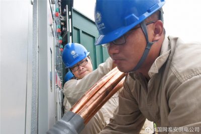 洪澤區(qū)供電公司把10千洪盛線電纜分支箱改造為環(huán)網(wǎng)柜 洪澤區(qū)供電公司把10千洪盛線電纜分支箱改造為環(huán)網(wǎng)柜