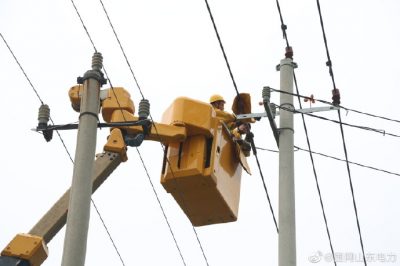 濟(jì)南市長(zhǎng)清區(qū)馬山鎮(zhèn)龍鳳村-東褚村兩處新建農(nóng)網(wǎng)改造工程進(jìn)行帶電接火 濟(jì)南市長(zhǎng)清區(qū)馬山鎮(zhèn)龍鳳村-東褚村兩處新建農(nóng)網(wǎng)改造工程進(jìn)行帶電接火