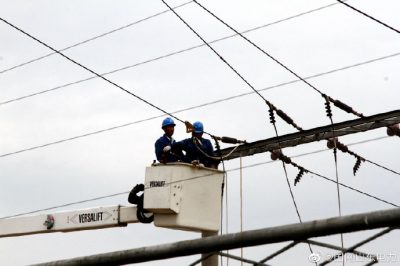 蓬萊市供電公司緊急拆除安香線及電容器出線電纜 蓬萊市供電公司緊急拆除安香線及電容器出線電纜