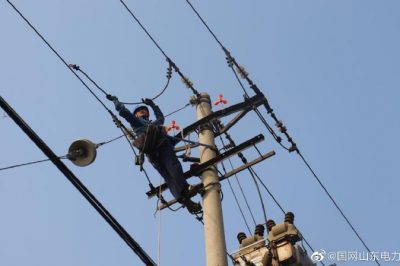 廣饒縣供電公司對10千伏生金線開展檢修作業(yè) 廣饒縣供電公司對10千伏生金線開展檢修作業(yè)
