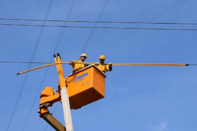 10千伏白峪線30號至35號桿線路進行帶電遷移 10千伏白峪線30號至35號桿線路進行帶電遷移