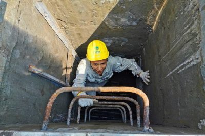 長壽供電公司排查110千伏新桃南線 長壽供電公司排查110千伏新桃南線