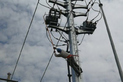 10千伏棉花大西196線(xiàn)進(jìn)行改造