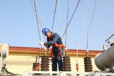 諸城市供電公司對(duì)10千伏舜王線進(jìn)行檢修 諸城市供電公司對(duì)10千伏舜王線進(jìn)行檢修
