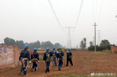武陟縣供電公司對(duì)10千伏三陽(yáng)南線(xiàn)進(jìn)行檢修 武陟縣供電公司對(duì)10千伏三陽(yáng)南線(xiàn)進(jìn)行檢修