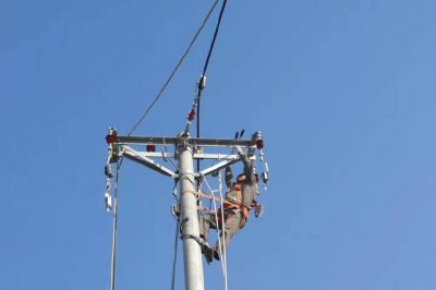 小徐五湖村農(nóng)網(wǎng)設(shè)施進行施工改造