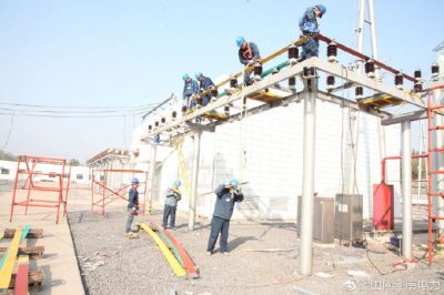 220千伏軹都變電站檢修現(xiàn)場 220千伏軹都變電站檢修現(xiàn)場