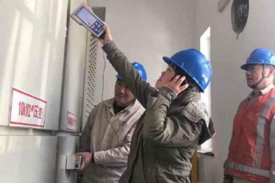 電力醫(yī)生體檢消缺 迎峰度冬保障供電