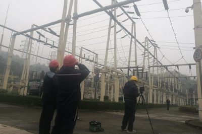 無人機(jī)對110千伏小南海變電站設(shè)備進(jìn)行巡視 無人機(jī)對110千伏小南海變電站設(shè)備進(jìn)行巡視