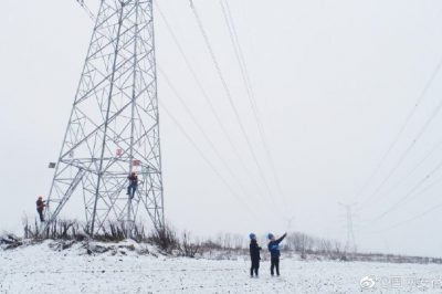 定遠(yuǎn)縣供電公司巡視定嘉220千伏供電線路
